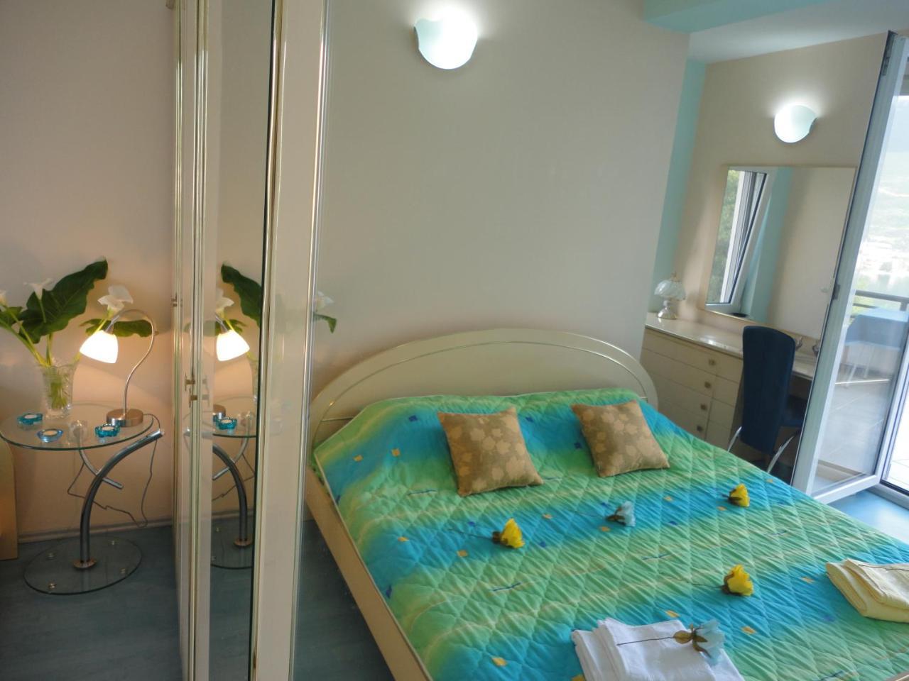 Accommodation J&T Ohrid Bagian luar foto